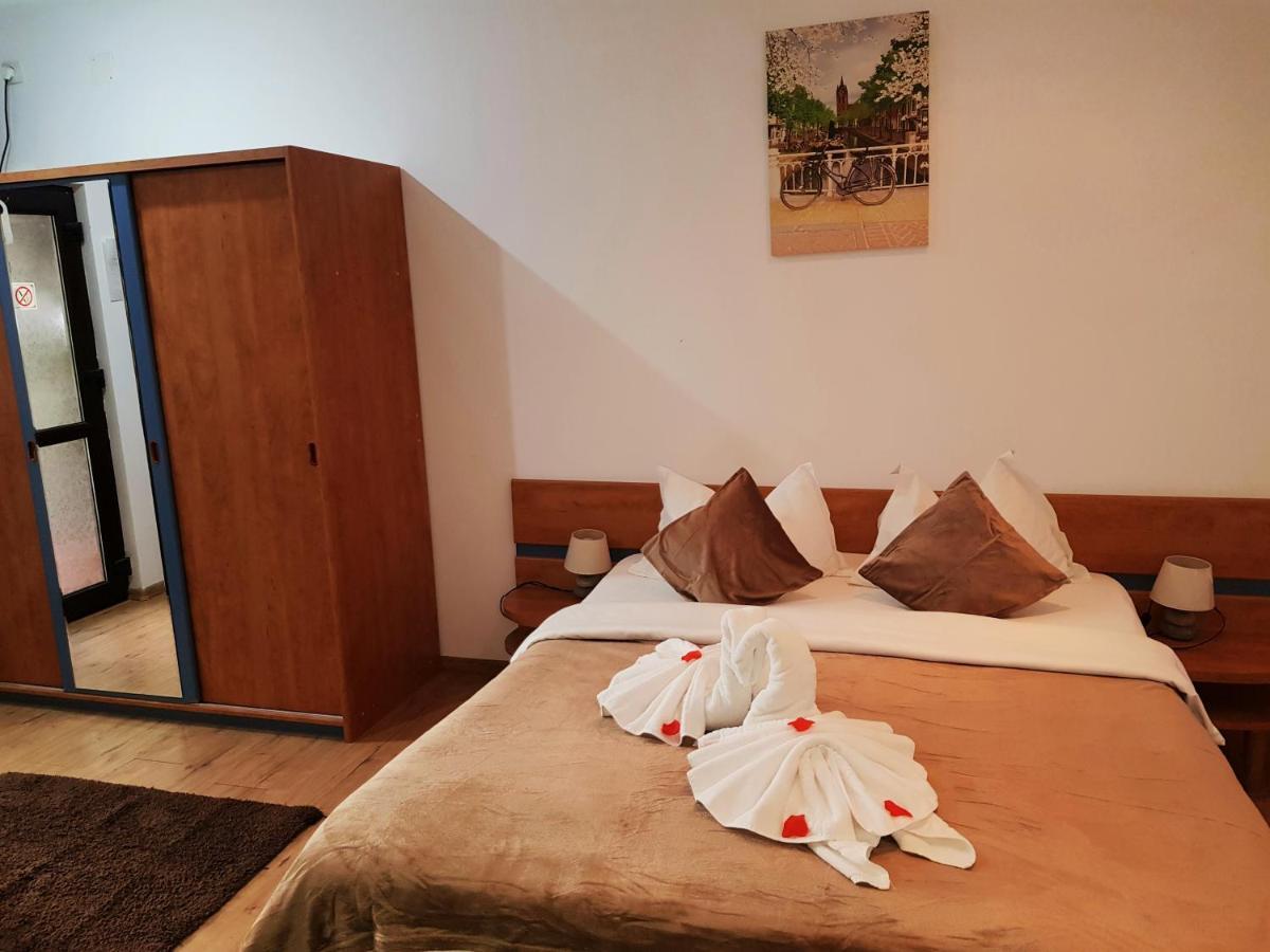 Pensiunea Red Rose Apartments Τιμισοάρα Εξωτερικό φωτογραφία