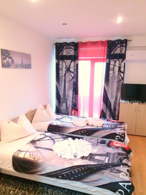 Pensiunea Red Rose Apartments Τιμισοάρα Εξωτερικό φωτογραφία