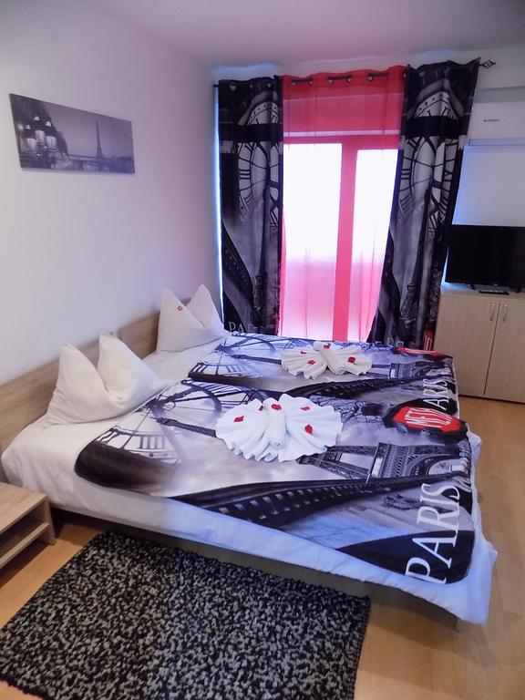 Pensiunea Red Rose Apartments Τιμισοάρα Εξωτερικό φωτογραφία